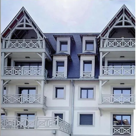 Apartamento Refuge Chaleureux Et Lumineux, Wifi, Balcon, Parking Au Coeur De *