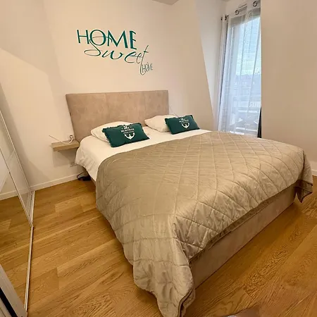 아파트 Refuge Chaleureux Et Lumineux, Wifi, Balcon, Parking Au Coeur De