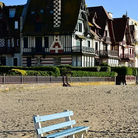 Refuge Chaleureux Et Lumineux, Wifi, Balcon, Parking Au Coeur De Apartamento Deauville