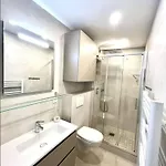 Refuge Chaleureux Et Lumineux, Wifi, Balcon, Parking Au Coeur De 아파트 도빌