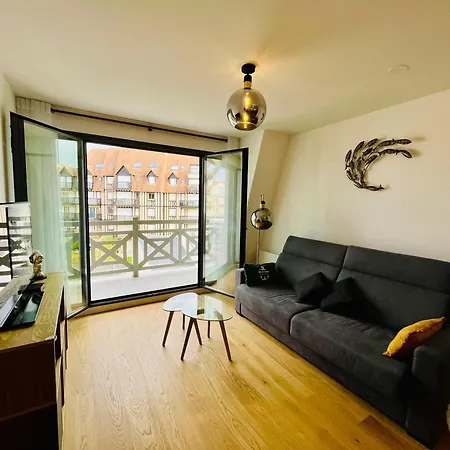 Sejour Authentique - Balcon, Parking & Wifi Ultra-rapide *