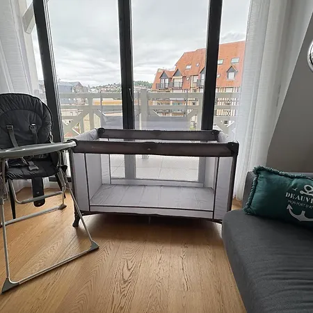 Refuge Chaleureux Et Lumineux, Wifi, Balcon, Parking Au Coeur De * Deauville