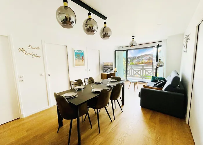 Refuge Chaleureux Et Lumineux, Wifi, Balcon, Parking Au Coeur De Довиль